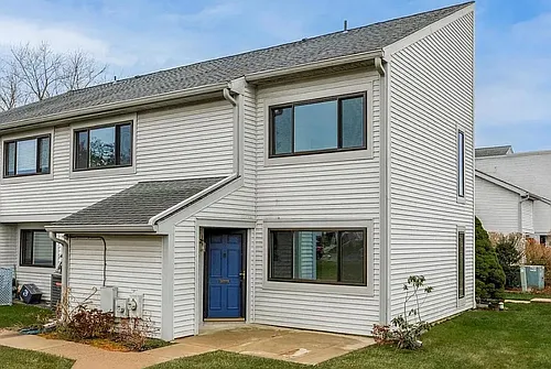 108 Continental Dr #281 Photo 1