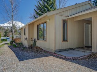 577-579 Walnut St, Weed, CA 96094