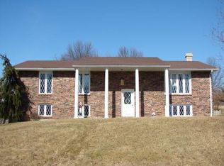41 Carriage Rd, Hannibal, MO 63401