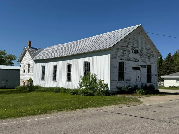 2897 County Road A, Oconto, WI 54153