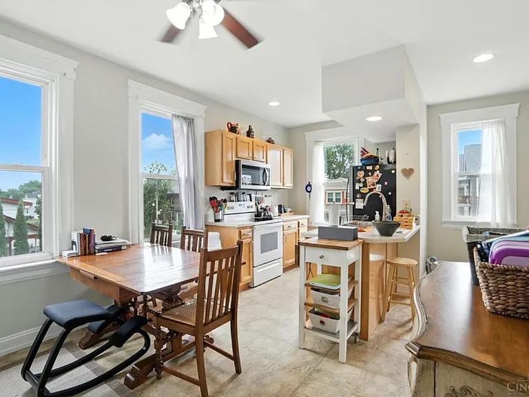 4002 Floral Ave #4002 — Photo 8