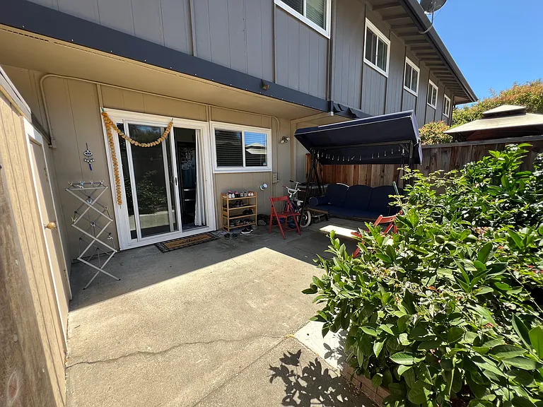 3706 Oxford Cmn — Photo 8