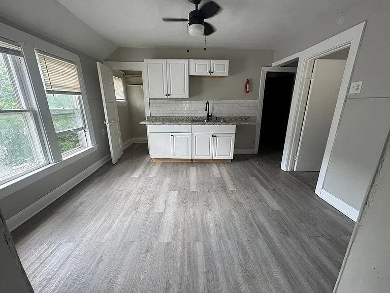 12918 Ferris Ave — Photo 10