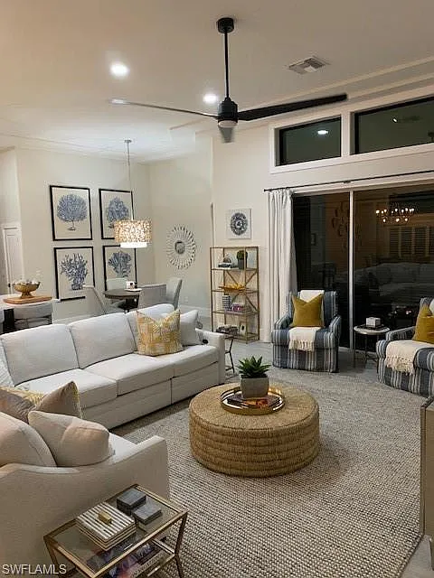 3 bed, 3.0 bath, 2008 sqft, $12,000 — Photo 4