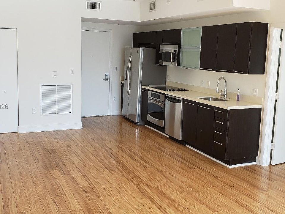 1st image of 90 SW 3rd St APT 3710