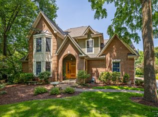 36W628 Oak Hill Dr, Dundee, IL 60118