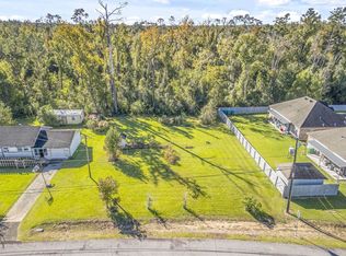 Evonne St, Lake Charles, LA 70611