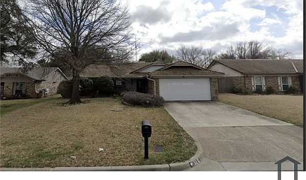 1st image of 110 Iberis Ct