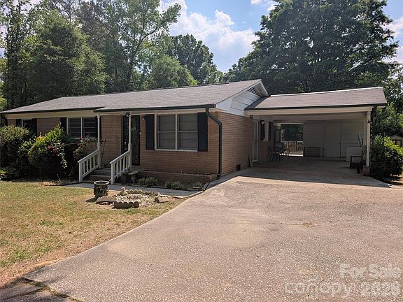 3rd image of 2644 Quiet Acres Rd