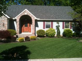 830 Grantwood Ave, Sheffield Lake, OH 44054