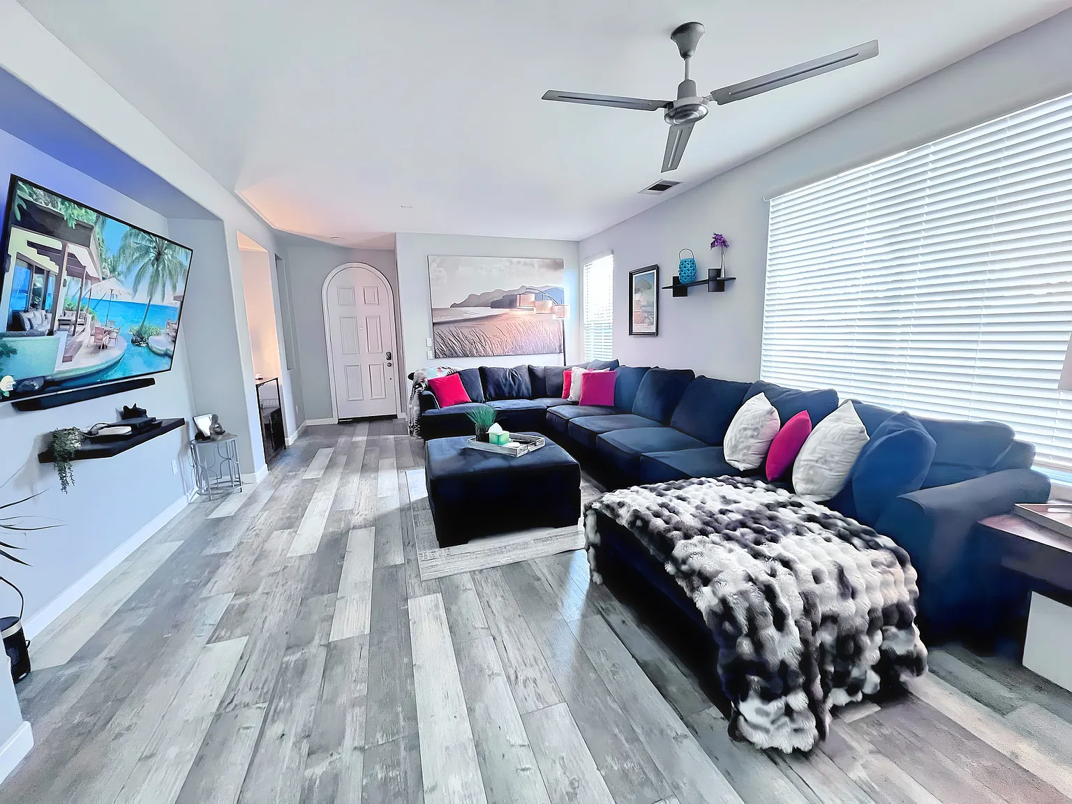 4 bed, 2.5 bath, 2007 sqft, $11,000 — Photo 4