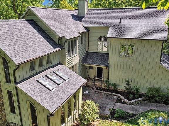 4th image of 379 Wood Landing Rd