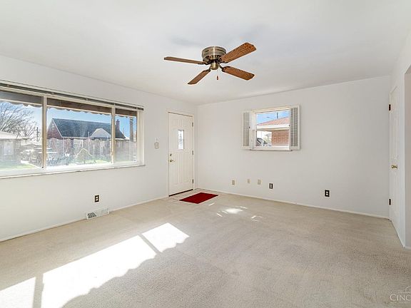 3rd image of 9377 Neil Dr