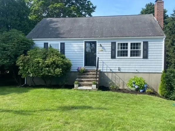 26 Turner Rd, Marblehead, MA 01945