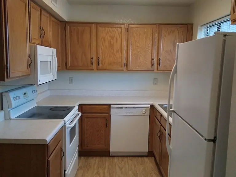 937 W Madera Ln — Photo 11