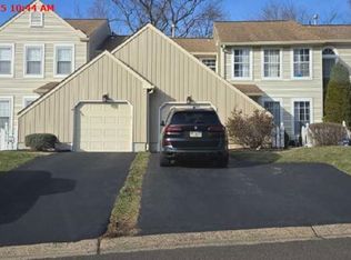 1708 Hawkins Dr, Southampton, PA