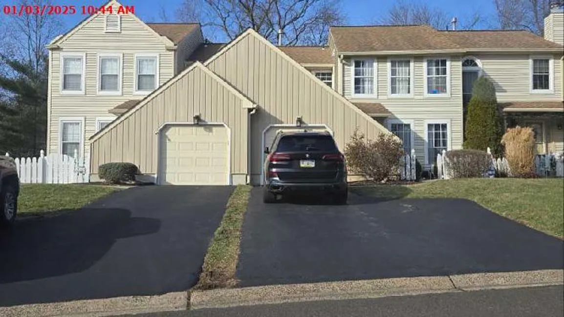 1708 Hawkins Dr photo 1