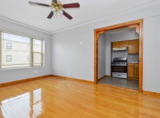 6237 S Kedzie Ave #208, Chicago, IL 60629