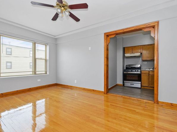 6237 S Kedzie Ave #208