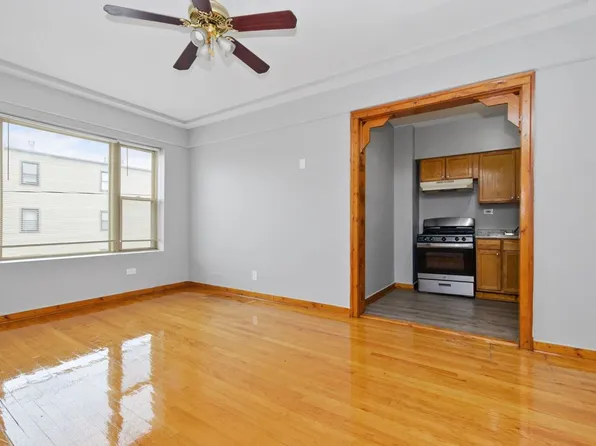 6237 S Kedzie Ave, 6237 S Kedzie Ave #208, Chicago, IL 60629