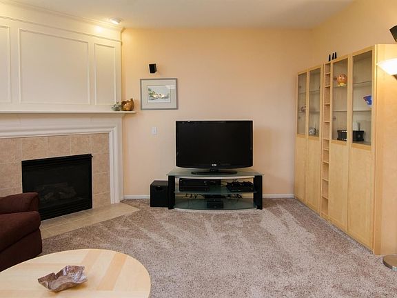 5th image of 9881 High Meadow Dr