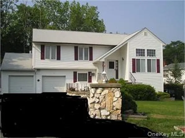 51 Keats Drive, New Windsor, NY 12553