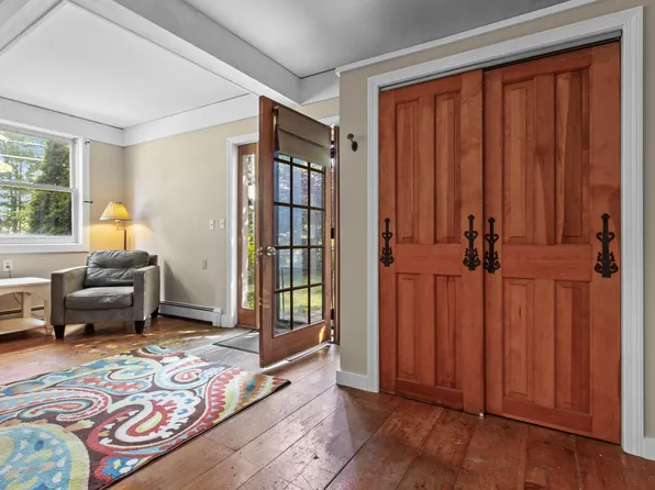84 South Freeport Road, Freeport, ME 04032
