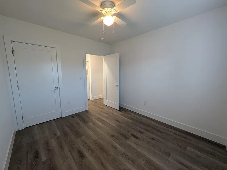 328 S Halcyon Rd — Photo 12