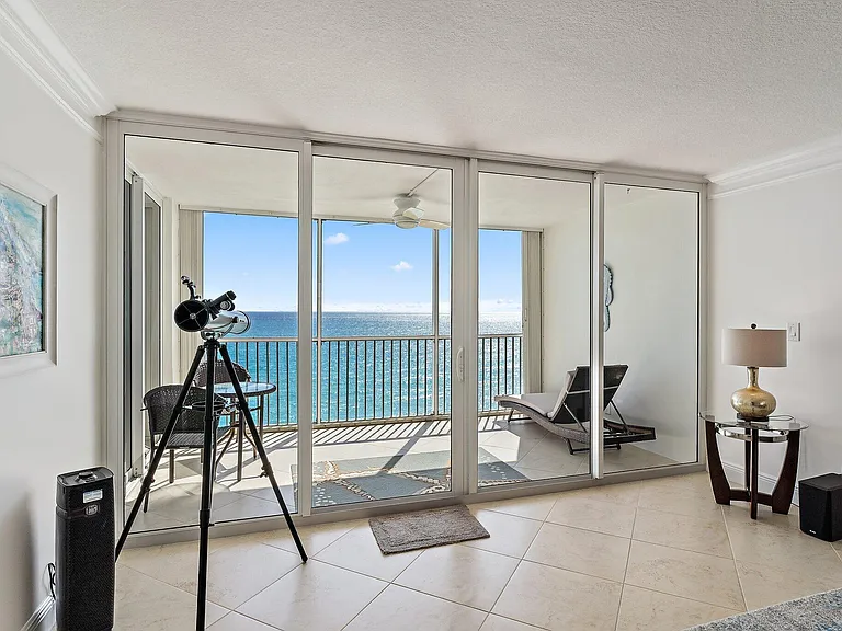 840 Ocean Dr #905 — Photo 15