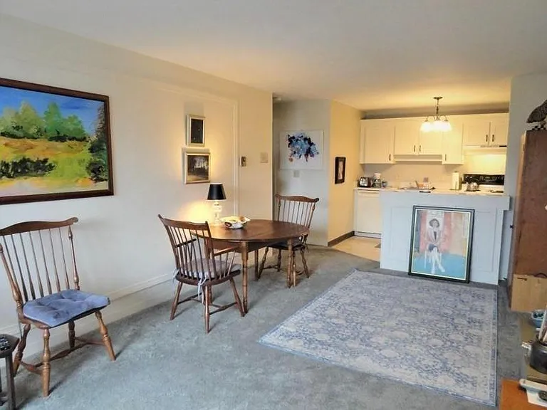 16 Mayberry Dr #A — Photo 2