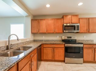 28287 N Silver Ln, San Tan Valley, AZ 85143