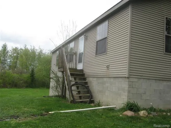 4816 Maier Rd, Mayville, MI 48744