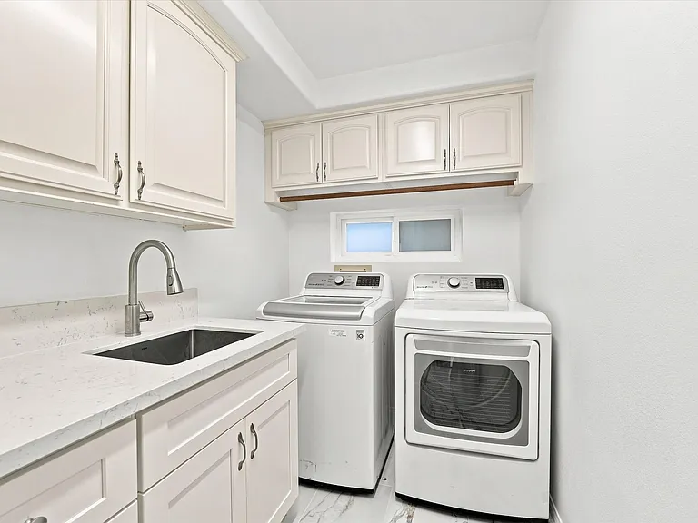 1220 Ocean Dr — Photo 29