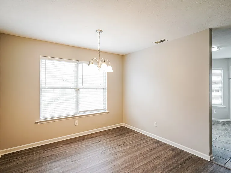 1825 Lakewood Village Dr — Photo 9