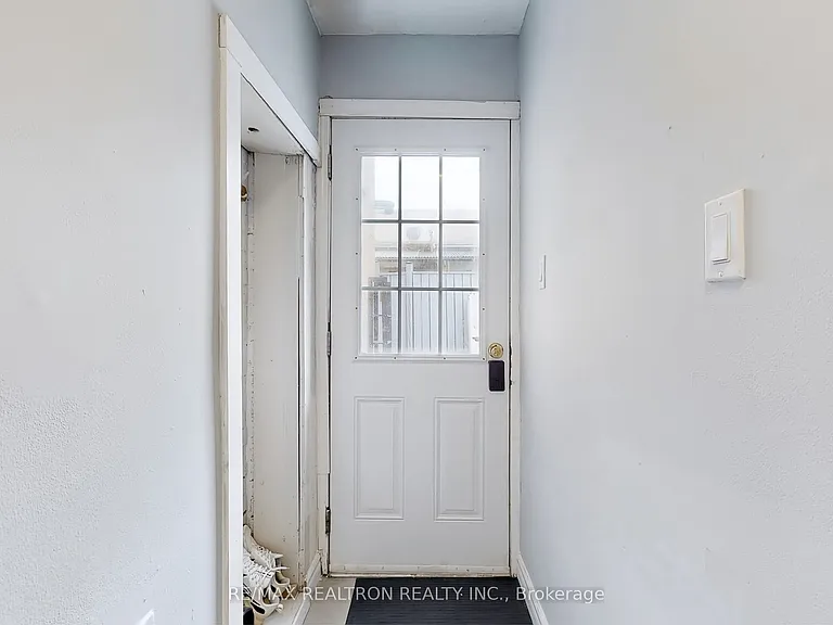 55 Danby Ave #BASEMENT — Photo 22