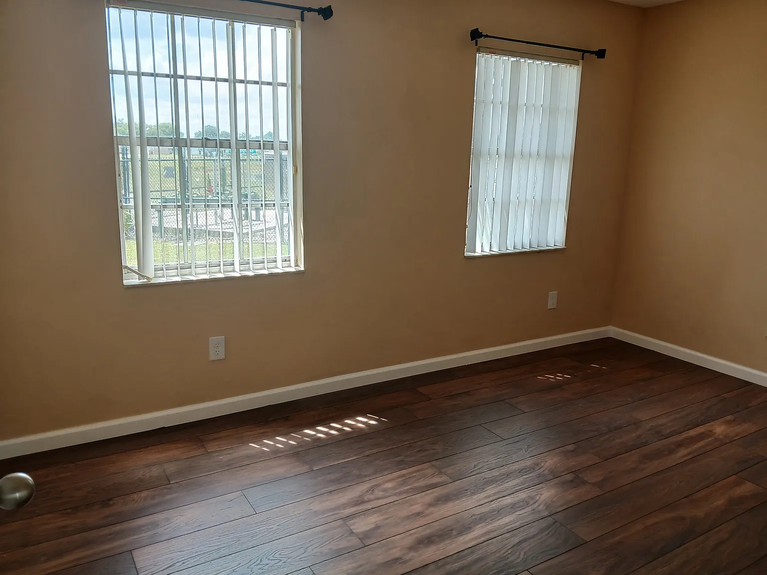 2 bed, 1200 sqft, $2,200 — Photo 4