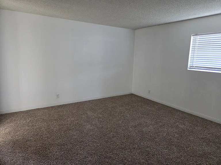 1320 E Trenton Ave — Photo 15