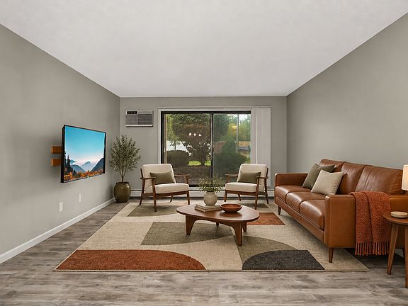 3rd image of 3914 Foss Rd APT 101