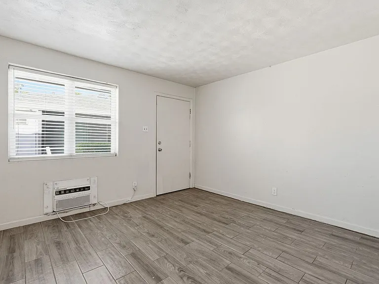 829 N 4th Ave — Photo 30