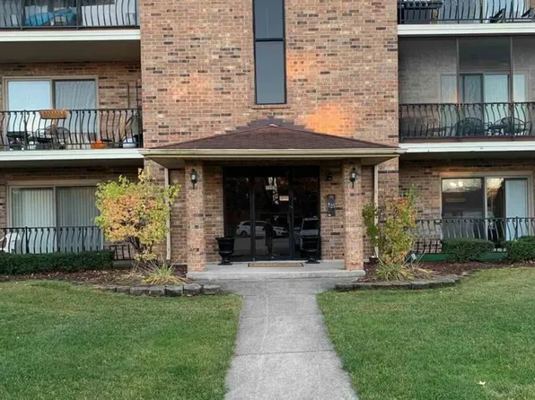 7913 Paxton Ave APT 1W, Tinley Park, IL 60477