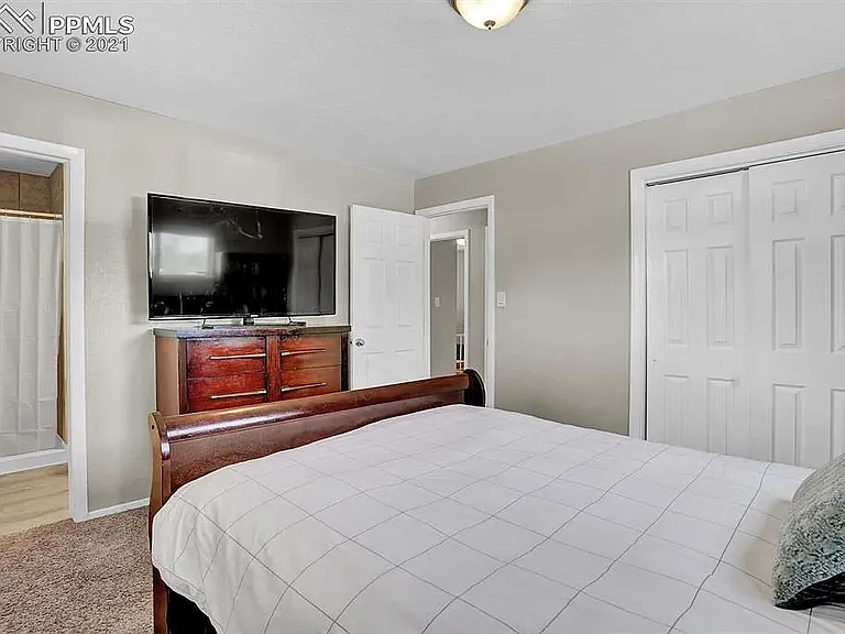 513 Rose Dr — Photo 17