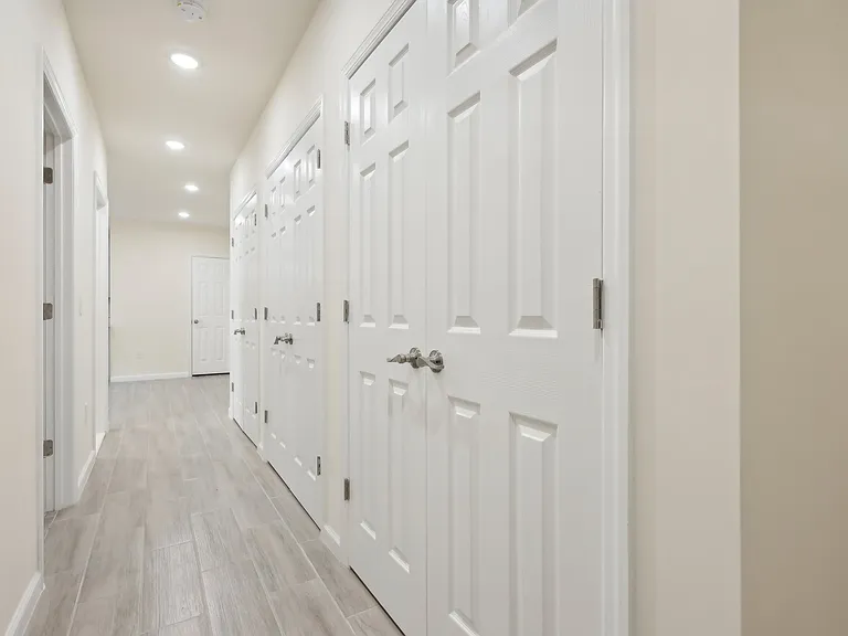 155 EVERGREEN PLACE — Photo 21