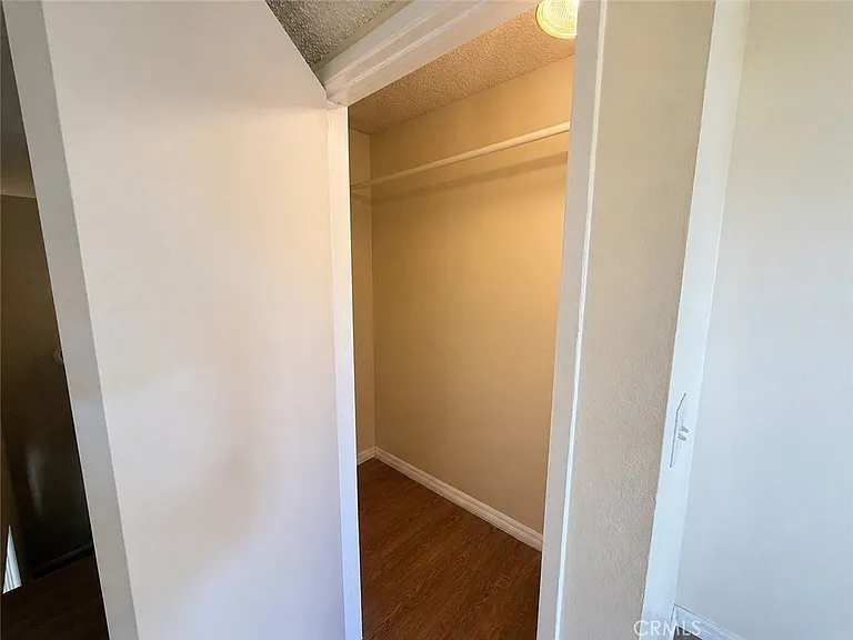9131 Burnet Ave #10 — Photo 11