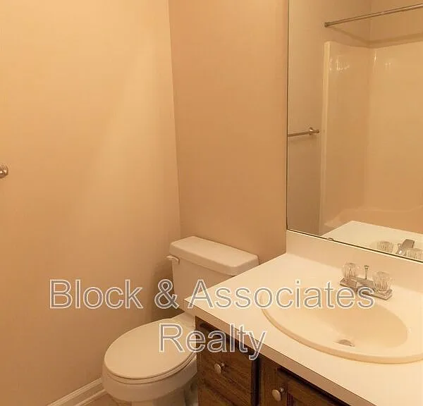120 Greenmont Ln — Photo 19