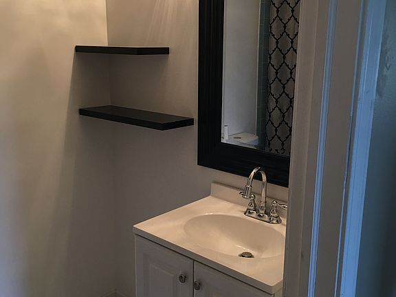 5th image of 9147 Fairmont Ct