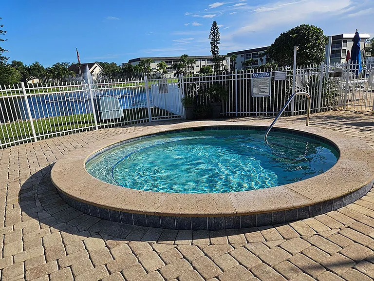 1022 Manatee Rd #D107 — Photo 40