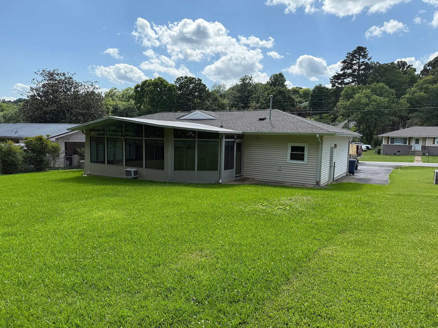2 bed, 1.5 bath, 1518 sqft, $2,150 — Photo 3