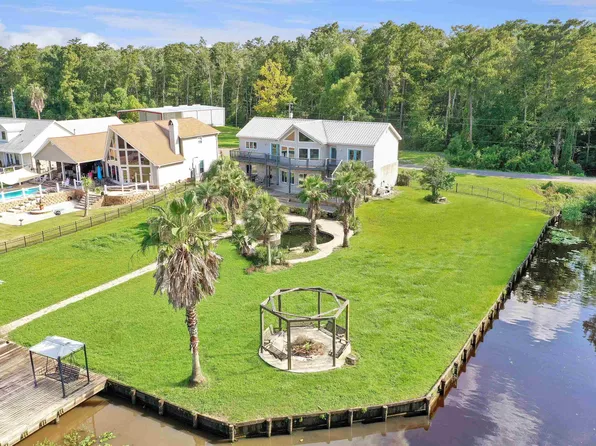 13554 Bayou Terrace Dr, Saint Amant, LA 70774