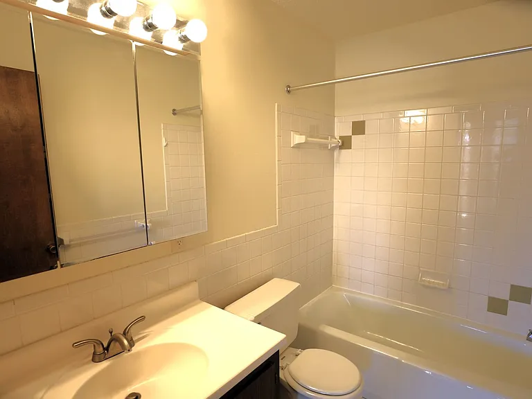 4000 Parklawn Ave — Photo 12
