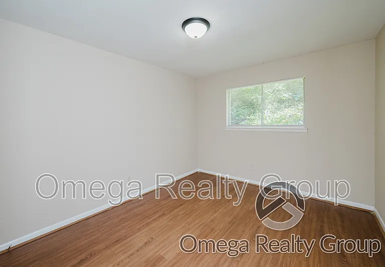 139 Foust Ct #129 — Photo 15